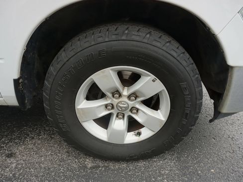Used 2017 RAM 1500 Classic SLT RWD image 30