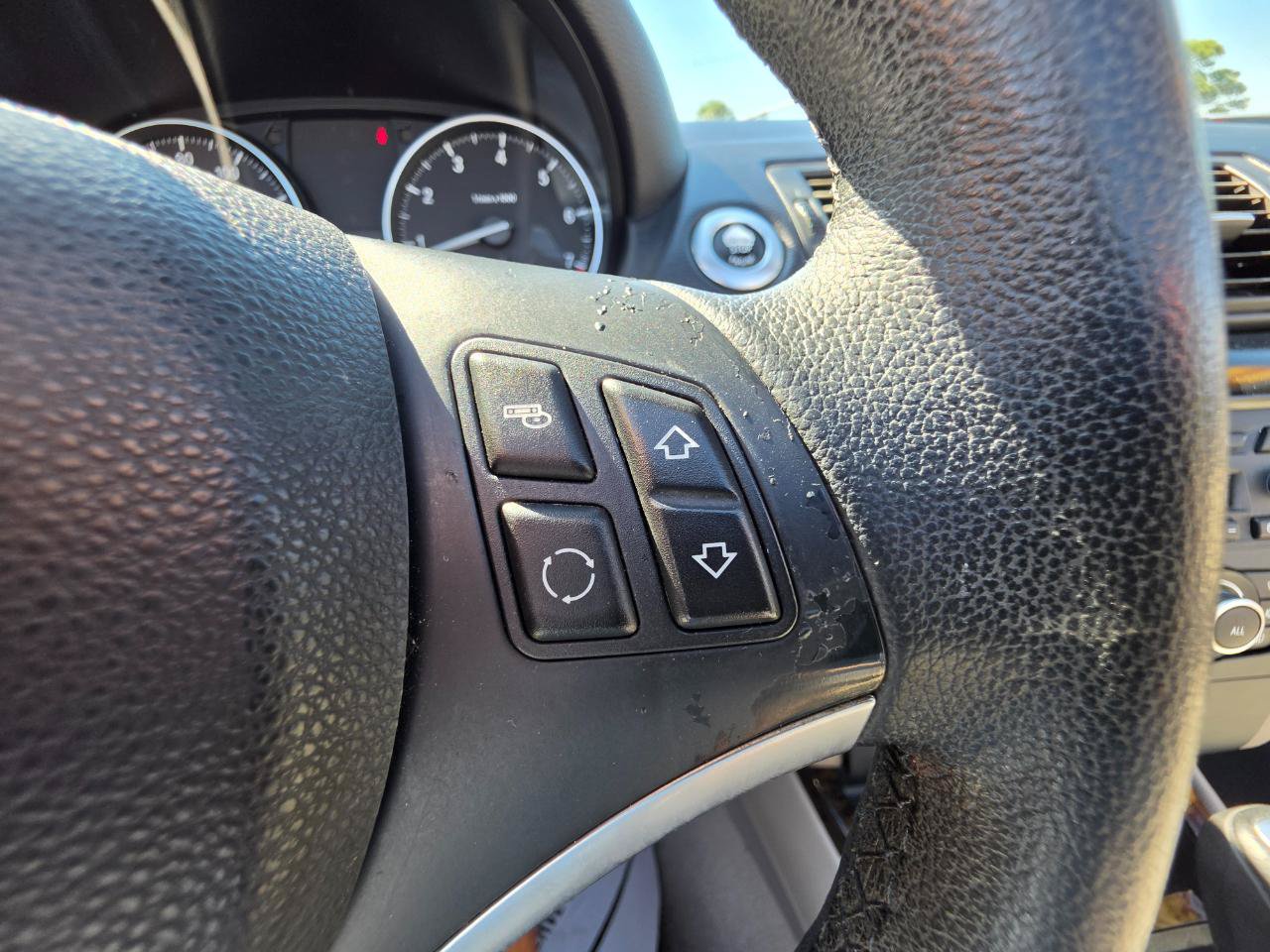 Used 2011 BMW 128i Convertible w/ Premium Pkg RWD image 20