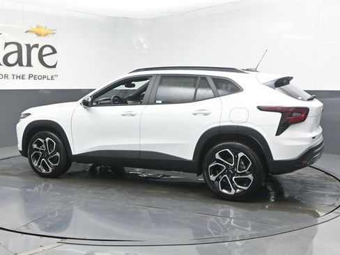 New 2026 Chevrolet Trax RS w/ Sunroof Package FWD image 30