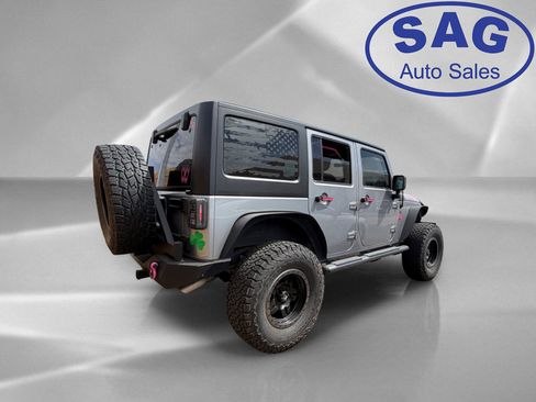 Used 2017 Jeep Wrangler Unlimited Sport w/ Quick Order Package 24S AWD/4WD image 3
