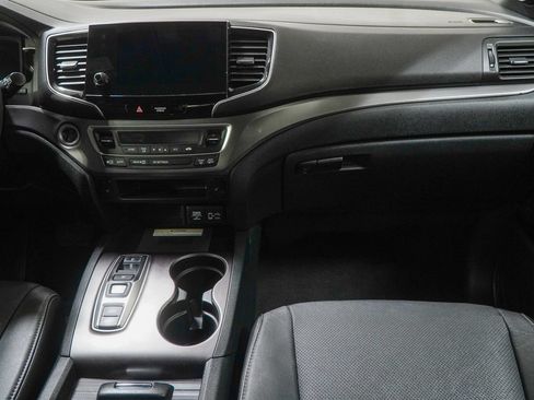 Used 2023 Honda Passport EX-L image 32