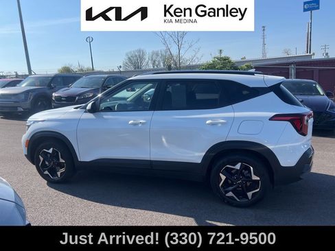 Certified 2025 Kia Seltos S FWD image 8