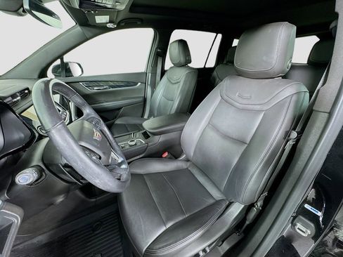 Used 2020 Cadillac XT6 Premium Luxury w/ LPO, Floor Liner Package image 21
