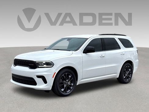 Used 2023 Dodge Durango GT w/ Blacktop Package image 3