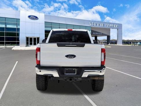 Used 2019 Ford F250 Lariat w/ Lariat Ultimate Package AWD/4WD image 3