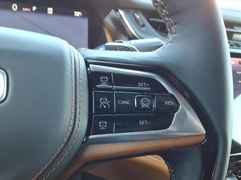 New 2025 Jeep Grand Cherokee Summit image 17