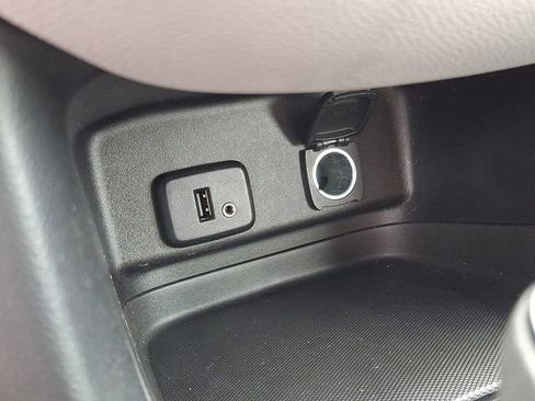 Used 2018 Chevrolet Equinox LS FWD image 22