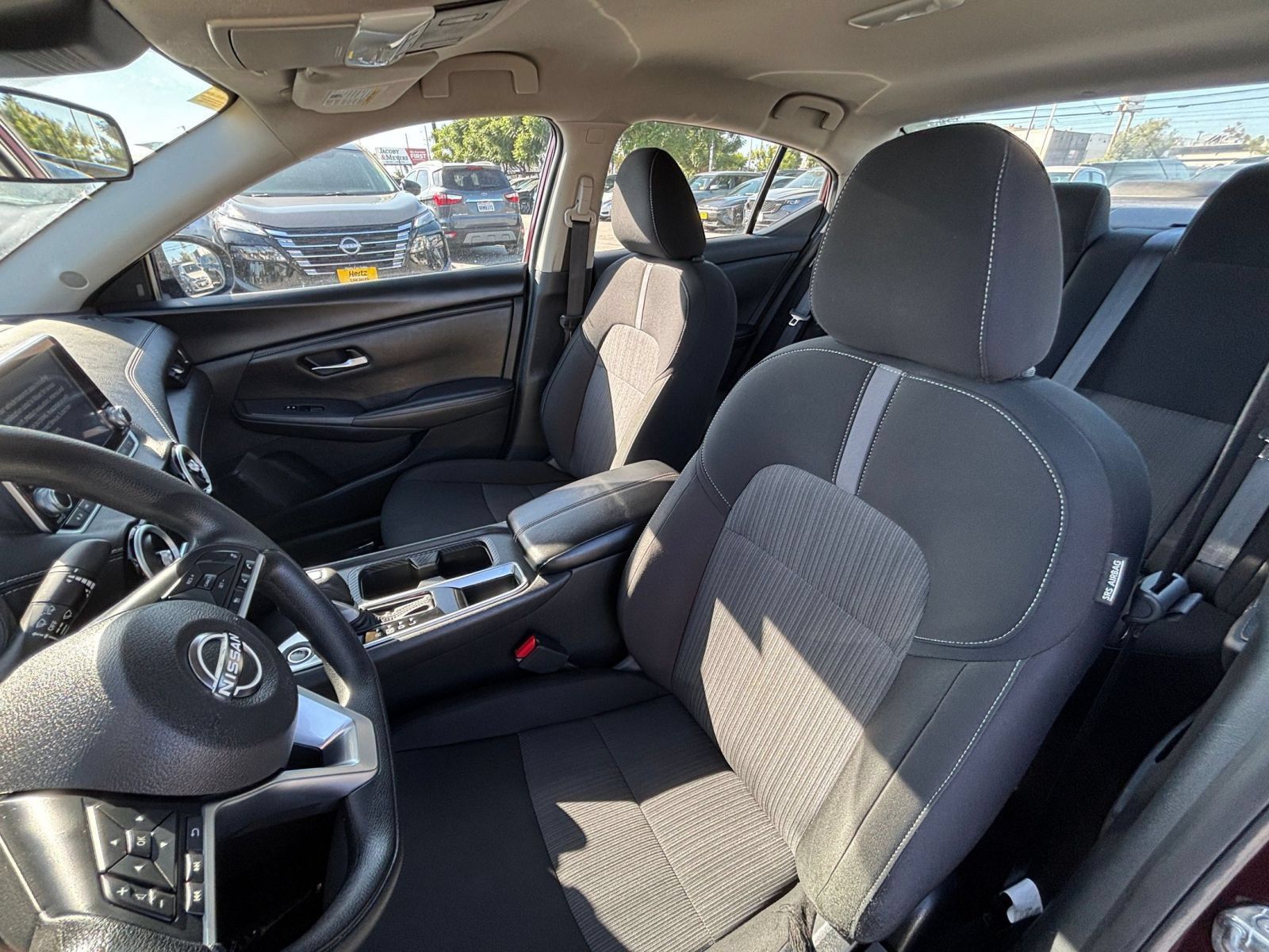 Used 2025 Nissan Sentra SV FWD image 35