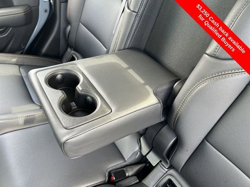 New 2025 Jeep Gladiator Sport image 22