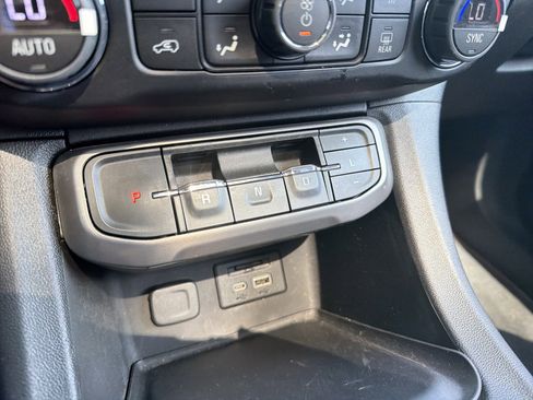 Used 2023 GMC Acadia AT4 w/ Technology Package AWD/4WD image 26