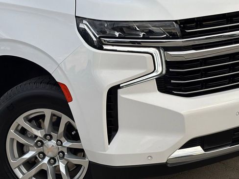 Used 2024 Chevrolet Suburban LT image 7