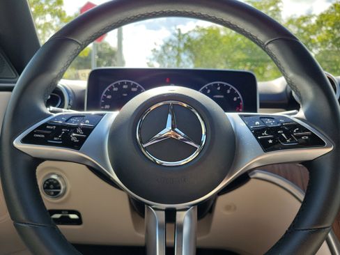 Used 2024 Mercedes-Benz C 300 Sedan image 21