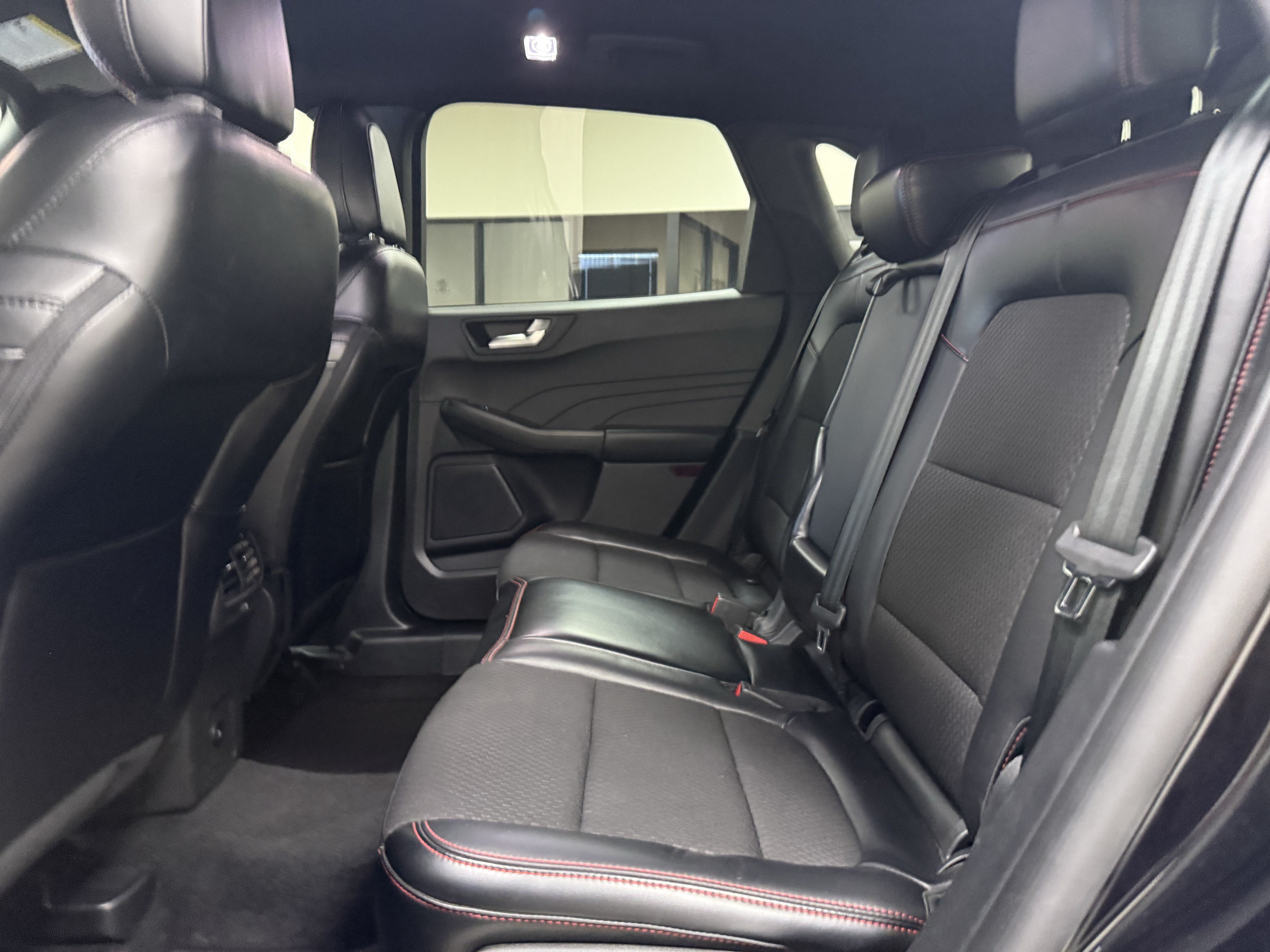 Used 2024 Ford Escape ST-Line FWD image 15