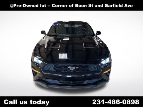 Used 2018 Ford Mustang Coupe w/ Equipment Group 101A RWD image 8