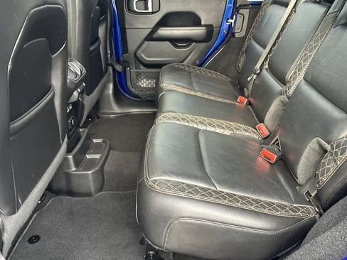 Used 2020 Jeep Wrangler Unlimited Sahara image 23