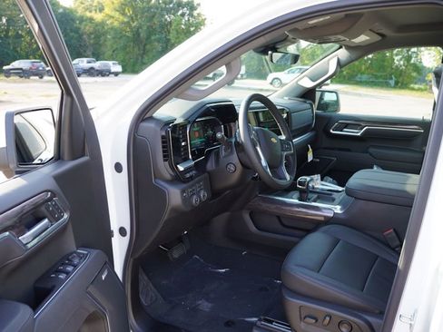 New 2026 Chevrolet Silverado 1500 LTZ w/ Technology Package image 10
