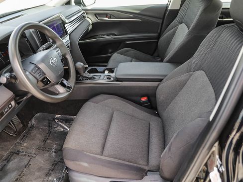 Used 2025 Toyota Camry LE FWD image 17