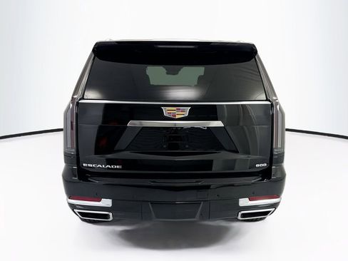 Used 2026 Cadillac Escalade Luxury AWD/4WD image 6