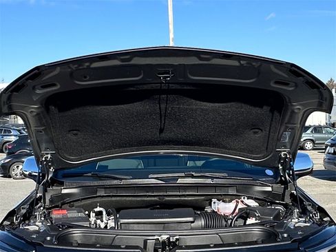 New 2026 Chevrolet Suburban Premier image 30