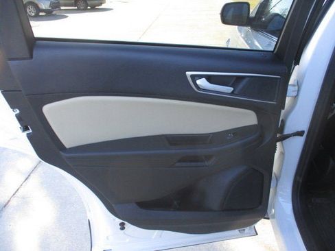 Used 2020 Ford Edge SEL w/ Convenience Package image 10