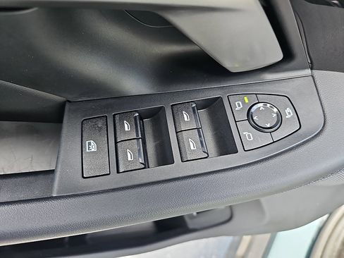 Used 2025 BMW 530i RWD image 28