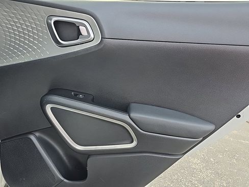 Used 2024 Kia Soul LX w/ Option Group 015 image 32