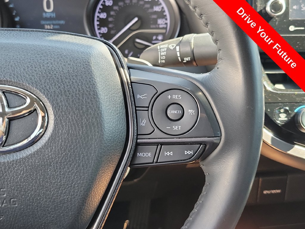 Used 2022 Toyota Camry XSE FWD image 8