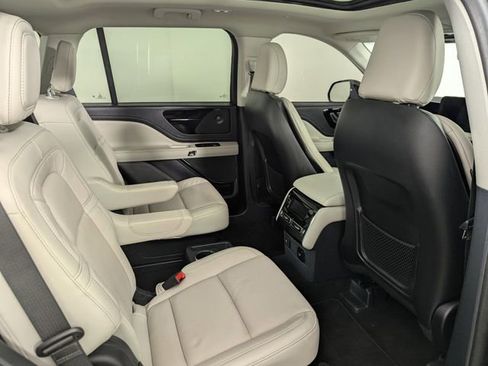 Used 2025 Lincoln Aviator Reserve w/ Jet Appearance Package AWD/4WD image 28