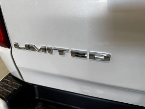 Used 2022 RAM 1500 Limited w/ Body-Colour Bumper Group AWD/4WD image 36