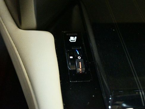 Used 2021 Lexus GX 460 Premium w/ Accessory Package AWD/4WD image 63
