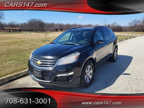 Used 2016 Chevrolet Traverse LT image 1