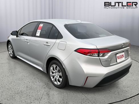 New 2026 Toyota Corolla LE FWD image 4