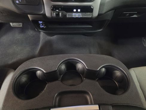 Used 2024 RAM 2500 Big Horn AWD/4WD image 21