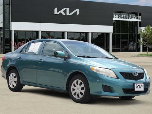 Used 2010 Toyota Corolla LE FWD image 7