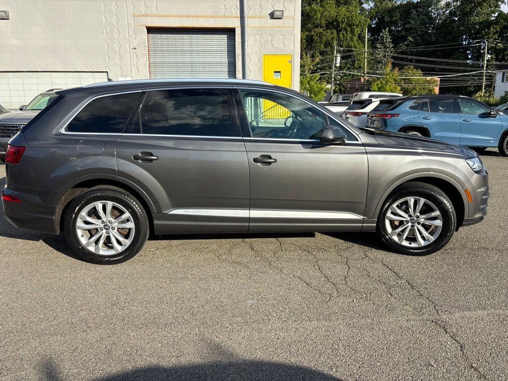 Used 2019 Audi Q7 3.0T Premium w/ Convenience Package AWD/4WD image 7