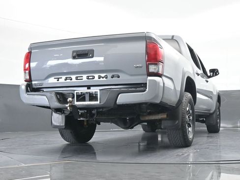Used 2019 Toyota Tacoma TRD Off-Road image 57