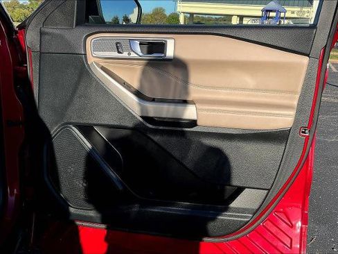 Certified 2024 Ford Explorer Limited image 22