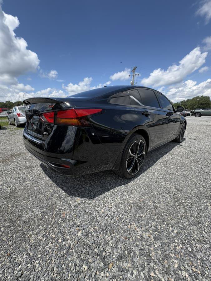 Used 2023 Nissan Altima 2.5 SR AWD/4WD image 6