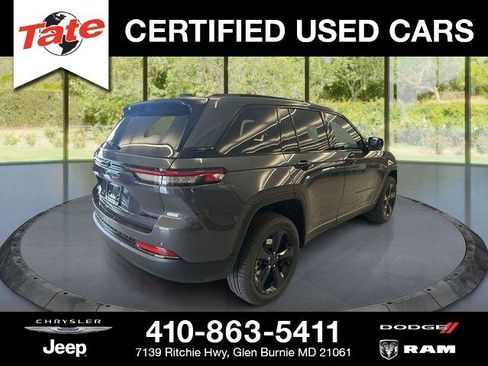 Certified 2025 Jeep Grand Cherokee Limited w/ Black Appearance Package image 1