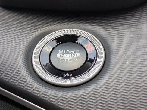 New 2025 Jeep Grand Cherokee L Laredo image 25