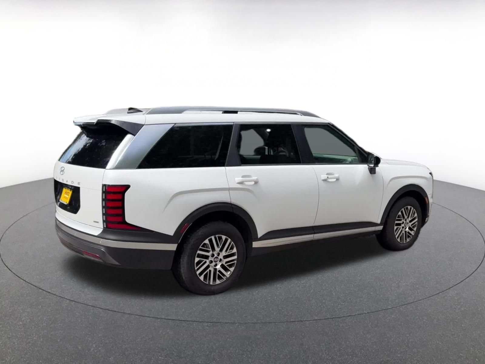 Used 2026 Hyundai Palisade SEL AWD/4WD image 14