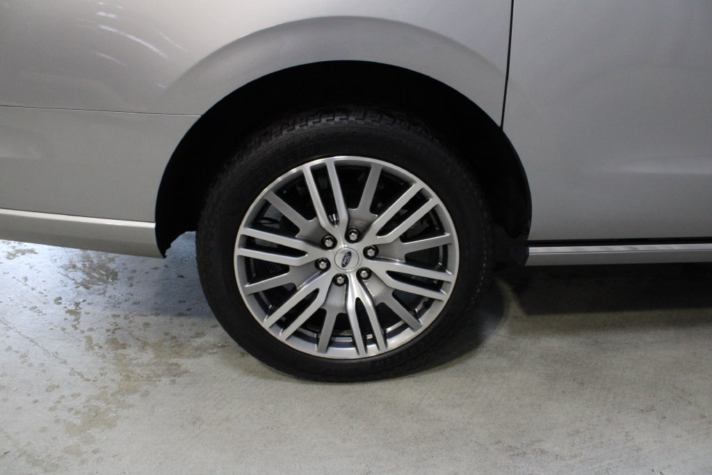 Used 2024 Ford Expedition Max Platinum AWD/4WD image 28