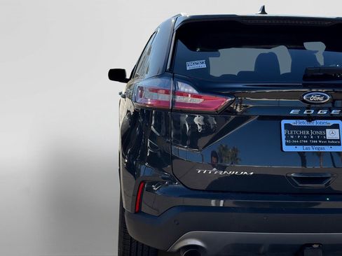 Used 2021 Ford Edge Titanium w/ Class II Trailer Tow Package image 12