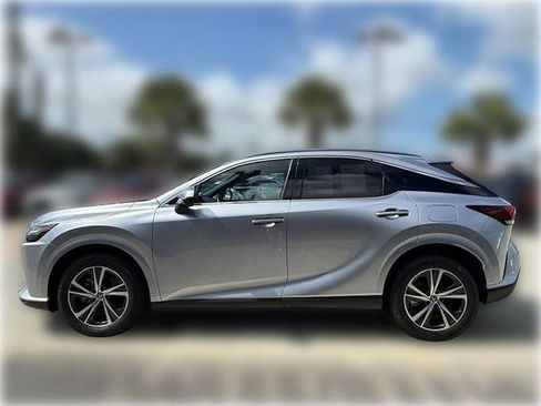 Used 2025 Lexus RX 350 Premium w/ Accessory Package (Z1) FWD image 6
