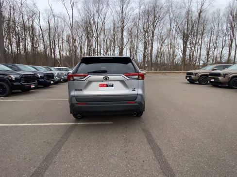 Used 2021 Toyota RAV4 LE image 14