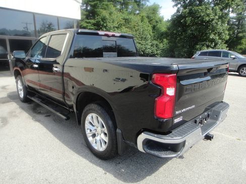 Used 2021 Chevrolet Silverado 1500 LTZ w/ LTZ Premium Package AWD/4WD image 4