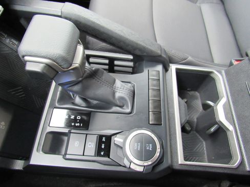 Used 2024 Toyota Tacoma SR5 image 29