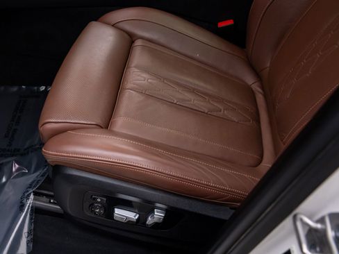 Used 2023 BMW X7 M60i w/ Executive Package image 16