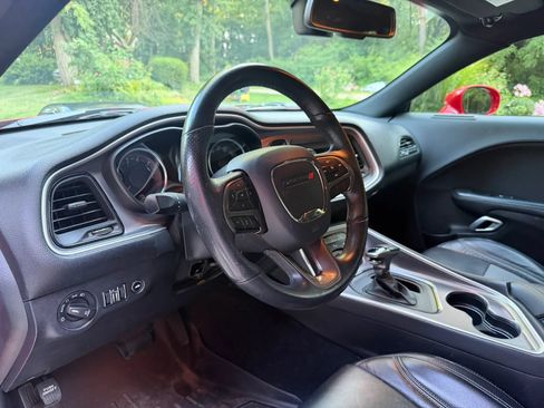Used 2019 Dodge Challenger R/T RWD image 20