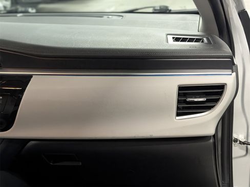 Used 2016 Toyota Corolla S image 24